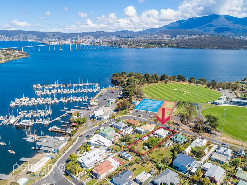 3 Park Road, Lindisfarne, TAS 7015