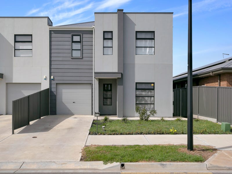 32 Sheffield Cres, Blair Athol, SA 5084