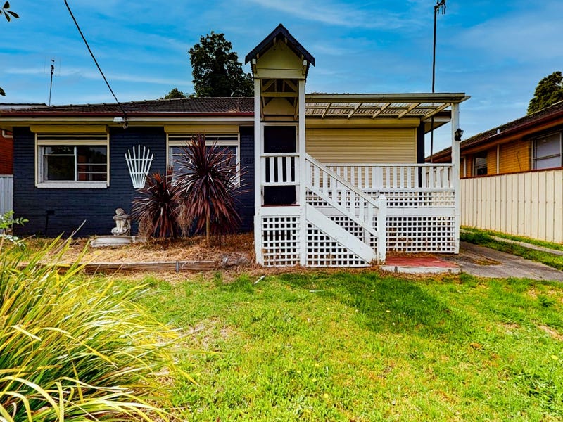 24 Manning Drive, Churchill, Vic 3842 Property Details