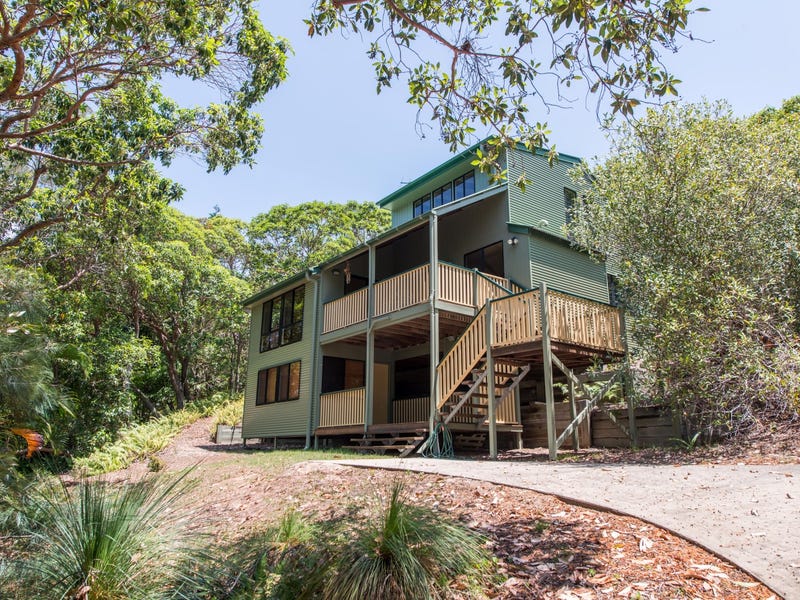 46 Booran Street, Point Lookout, QLD 4183