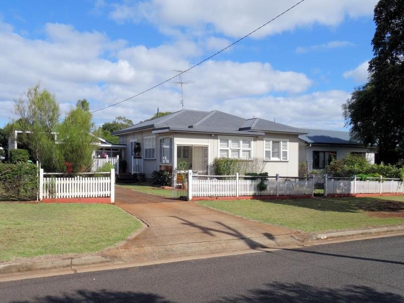 4 Devine Street, Harristown, Qld 4350 Property Details