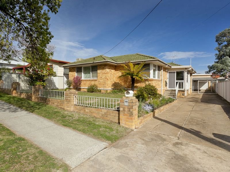 37 Donald Road, Queanbeyan, NSW 2620
