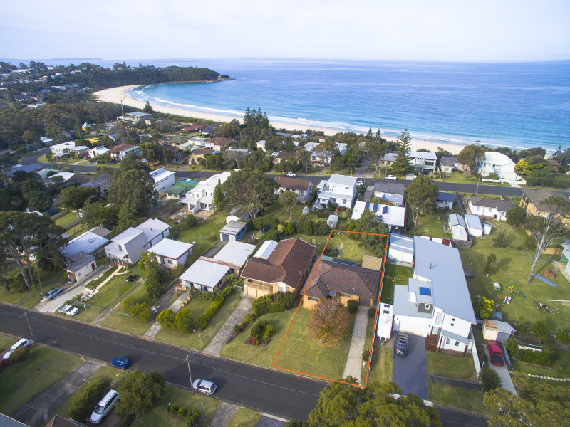 52 Lockhart Avenue, Mollymook, NSW 2539 Property Details