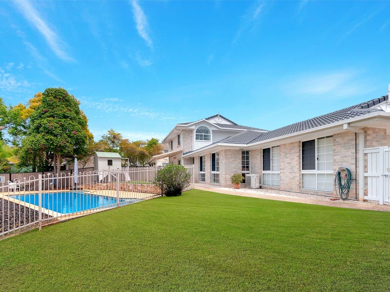 4 Saxby Close, Middle Park, QLD 4074