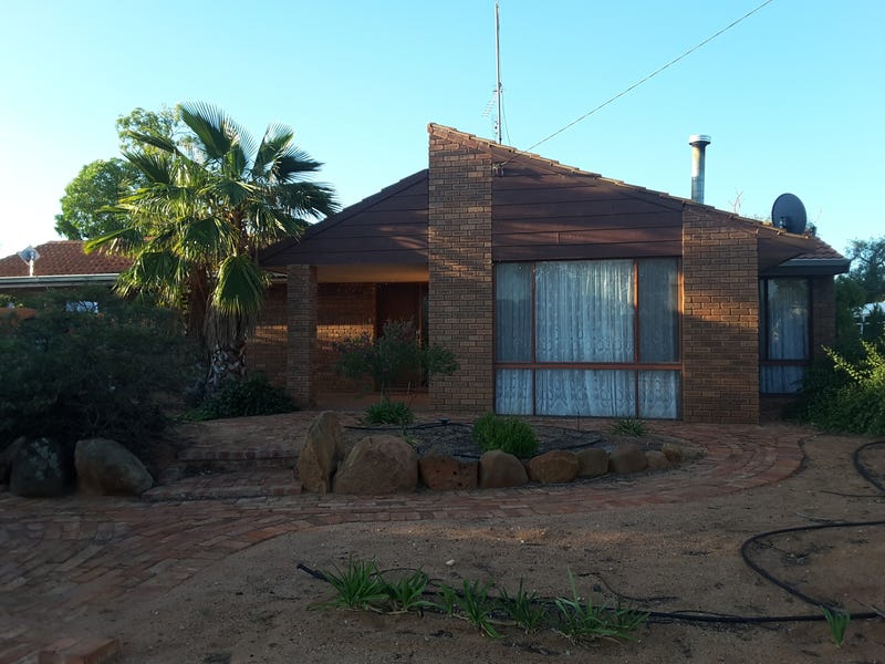 6 Maddock Street, Mukinbudin, WA 6479 Property Details