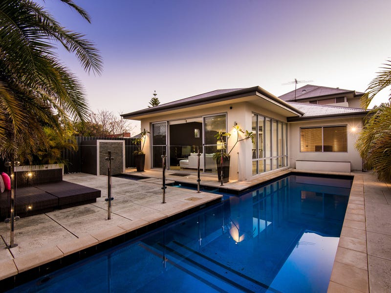 8A Ruth Street, Como, WA 6152