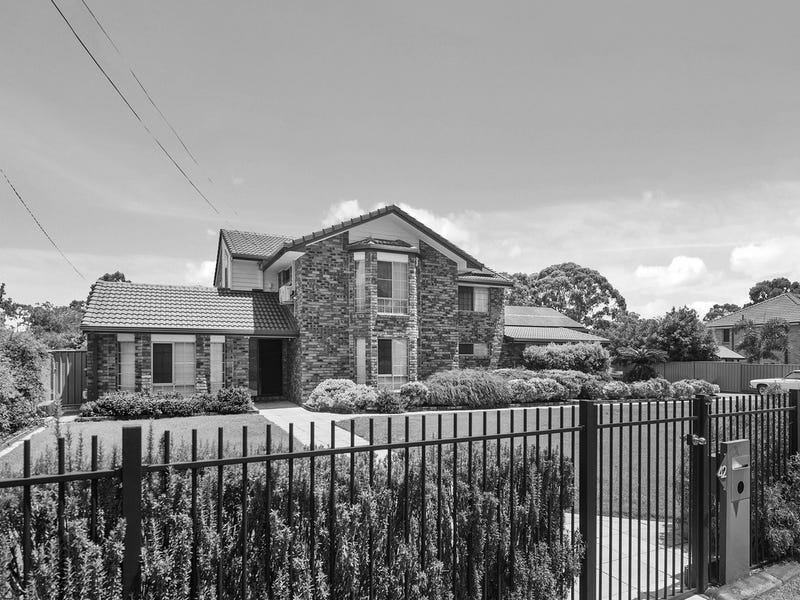 42 Whitehall Avenue, Birkdale, Qld 4159 Property Details