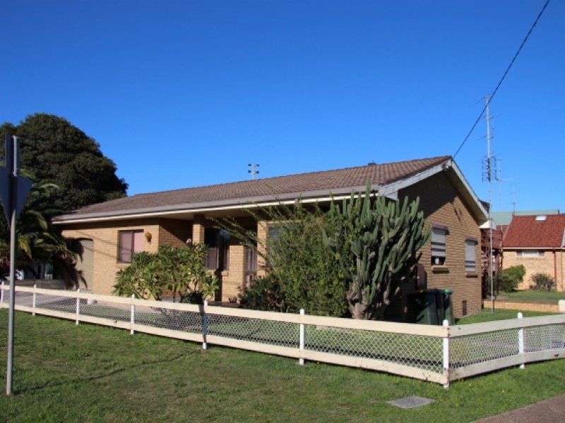 6 Marks Parade, Marks Point, NSW 2280