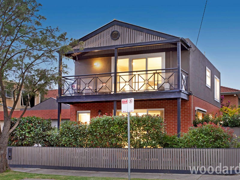 2C Walden Grove, Carnegie, Vic 3163 Property Details