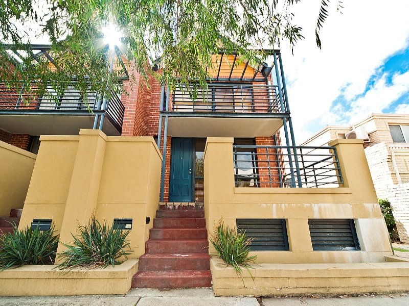 1/27 Burns Street, North Fremantle, WA 6159