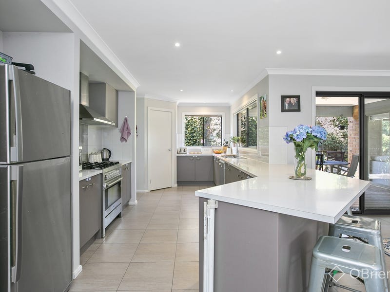 31 Marthas Ridge Drive, Mount Martha, VIC 3934