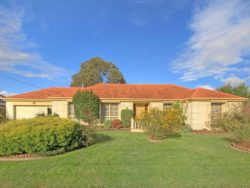 9 Colonial Drive, Vermont South, VIC 3133 9 Colonial Drive, Vermont South, VIC 3133