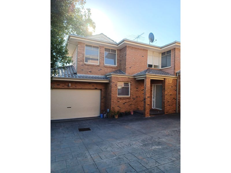 2/3 Ada Street, Doncaster, VIC 3108
