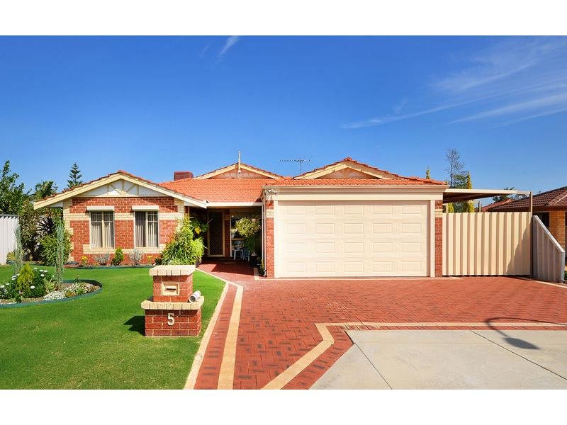 5 Cocos Place, Marangaroo, WA 6064