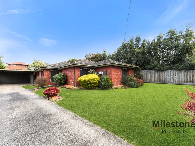 10 Irving Road, Pakenham, Vic 3810 House for Sale
