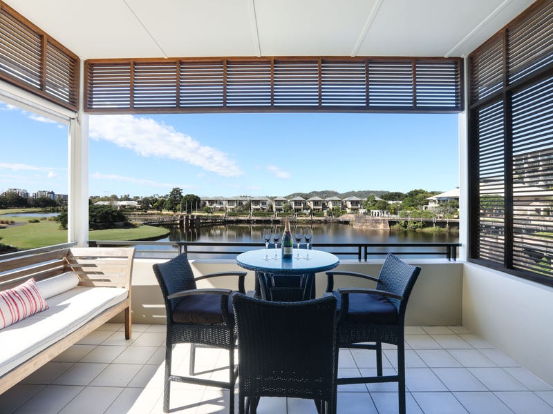 4/802 Glades Drive, Robina, Qld 4226 Property Details