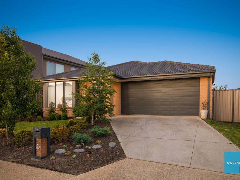 38 Sunningdale Drive, Hillside, VIC 3037