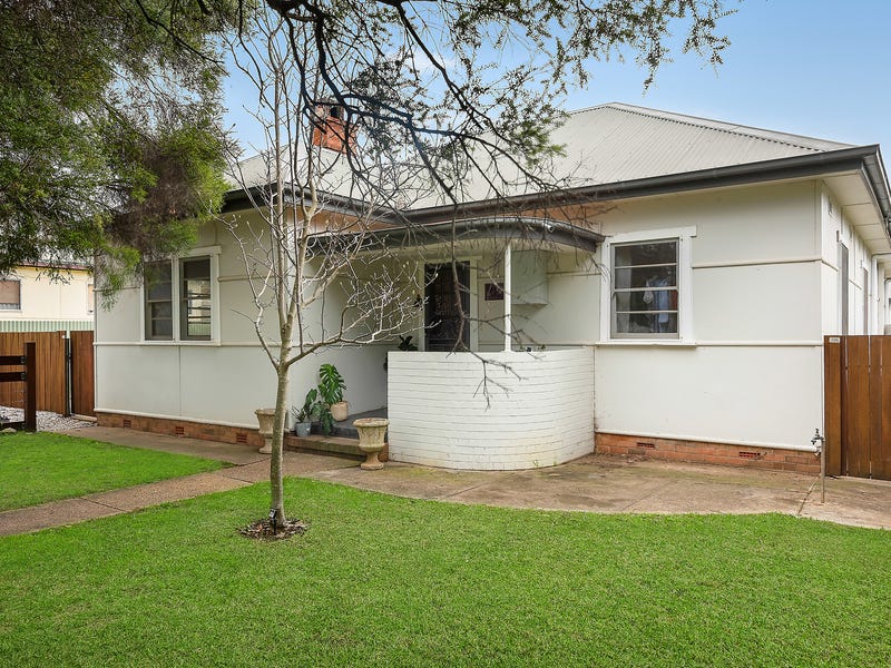 22 Gladstone Street, Mudgee, NSW 2850 House for Sale