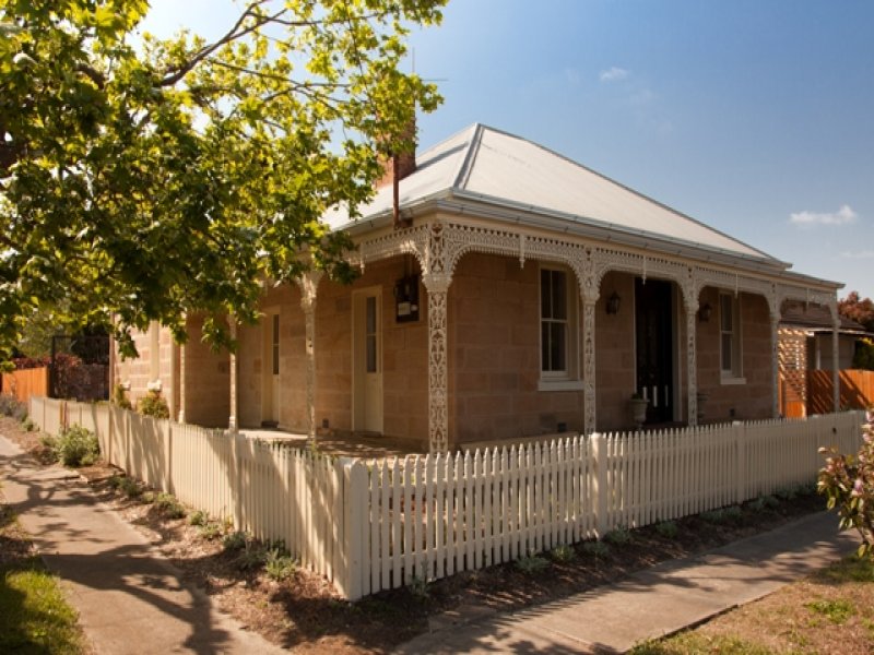 10 Pioneer Street, Mittagong, NSW 2575