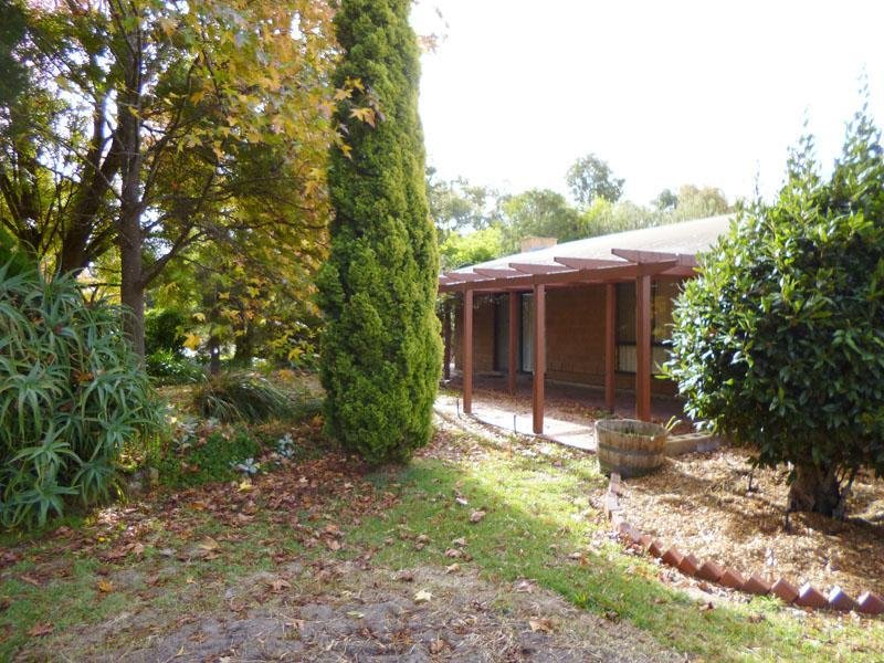 30 Laidlaw Avenue, Edenhope, Vic 3318 Property Details