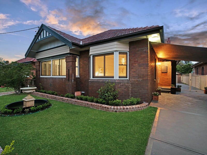 131 Kemp Street, Hamilton South, NSW 2303