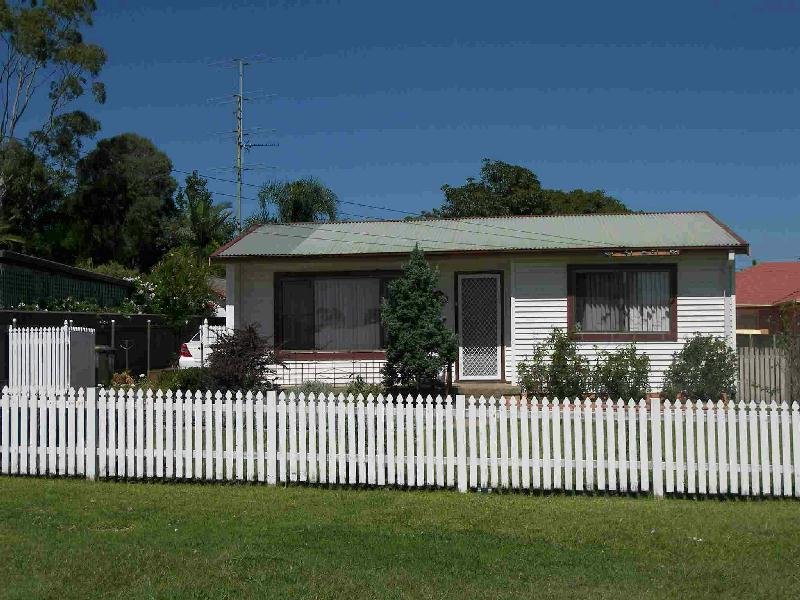 49 Barton Street, Oak Flats, NSW 2529