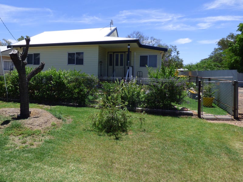 12 Church Street, Dirranbandi, QLD 4486