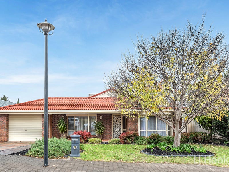 1 Taunton Crescent, Craigmore, SA 5114 House for Sale