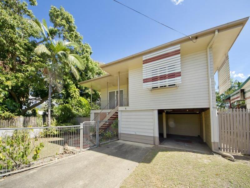 5 Hunt Street, Manunda, QLD 4870