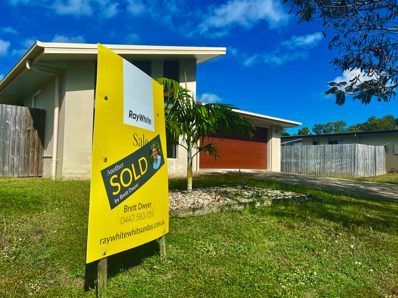 14 Olivia Street, Cannonvale, Qld 4802 Property Details