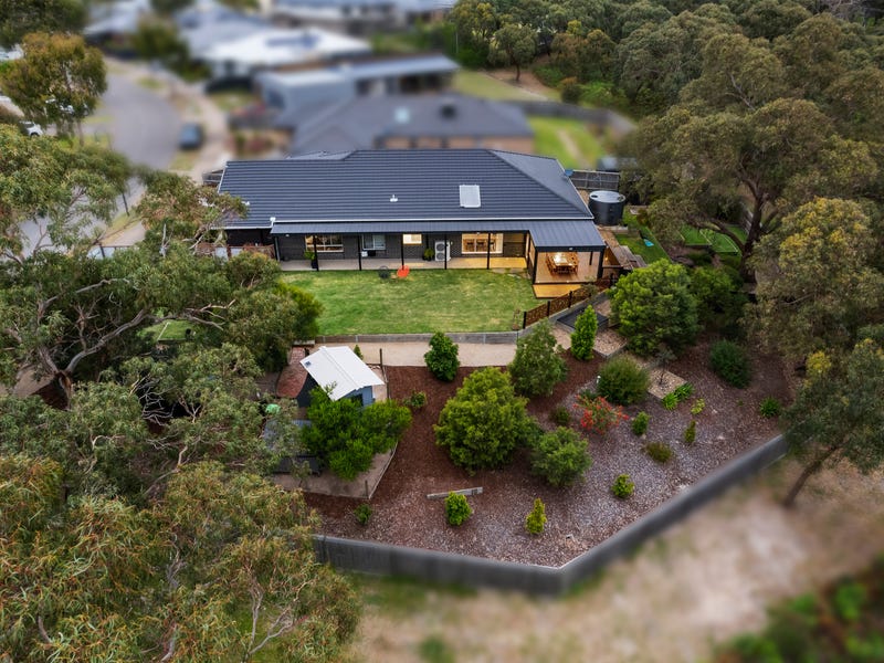 77 Peninsula Sands Boulevard, Rosebud, Vic 3939 Property Details