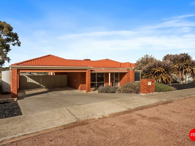 22 Daniel Drive, Golden Square, VIC 3555