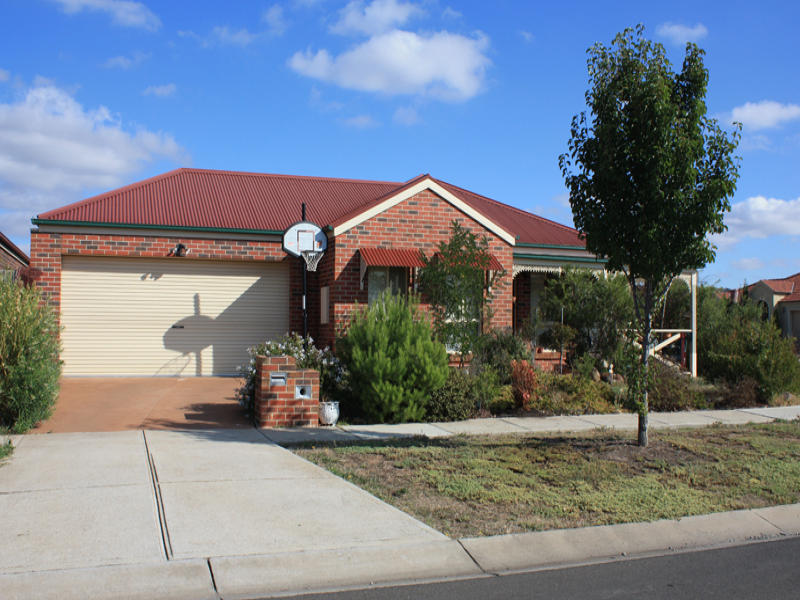 2 Healy Avenue, Sunbury, Vic 3429 Property Details
