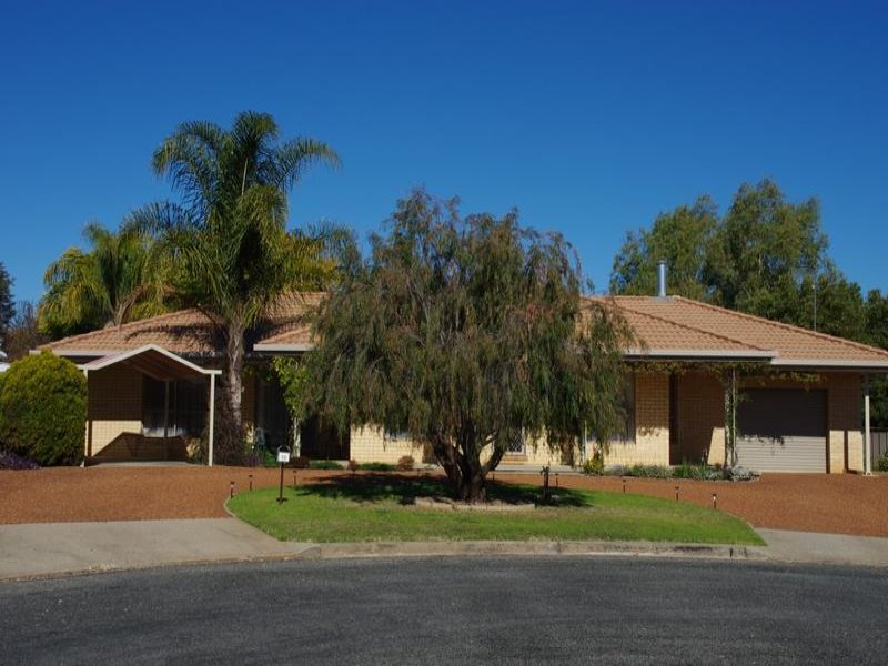 12 Echuca Place, Cowra, NSW 2794 Property Details