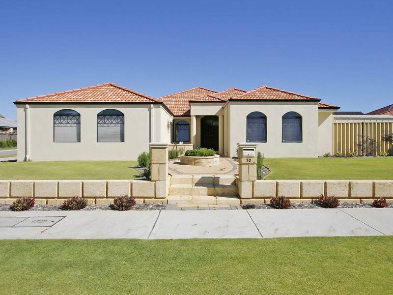 70 Kingsbridge Blvd, Butler, WA 6036 Property Details