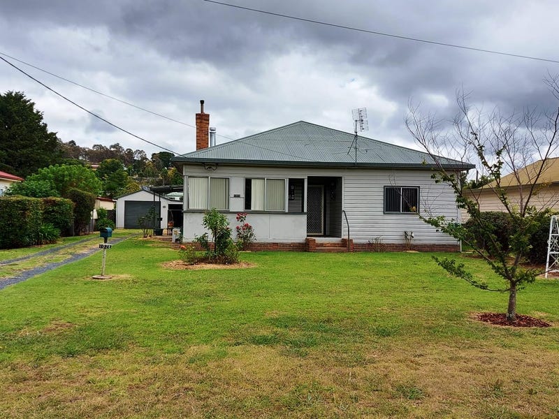 102E Apsley Street, Walcha, NSW 2354 Property Details