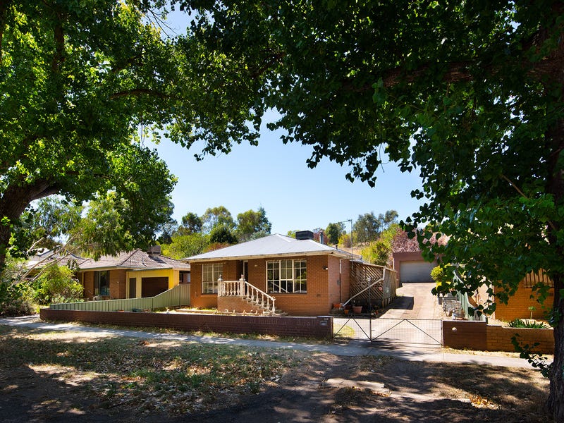 135 Johnstone Street, Castlemaine, Vic 3450 Property Details