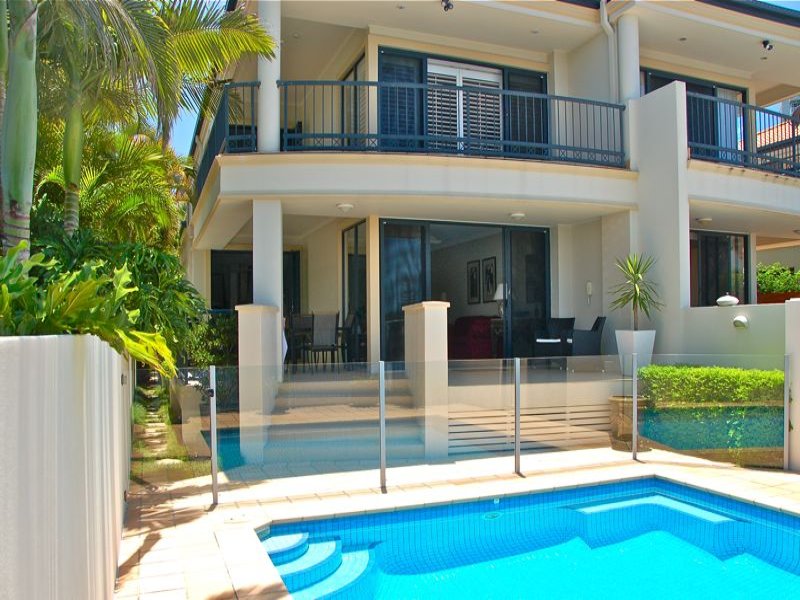 2/4 Sunset Boulevard, Surfers Paradise, QLD 4217