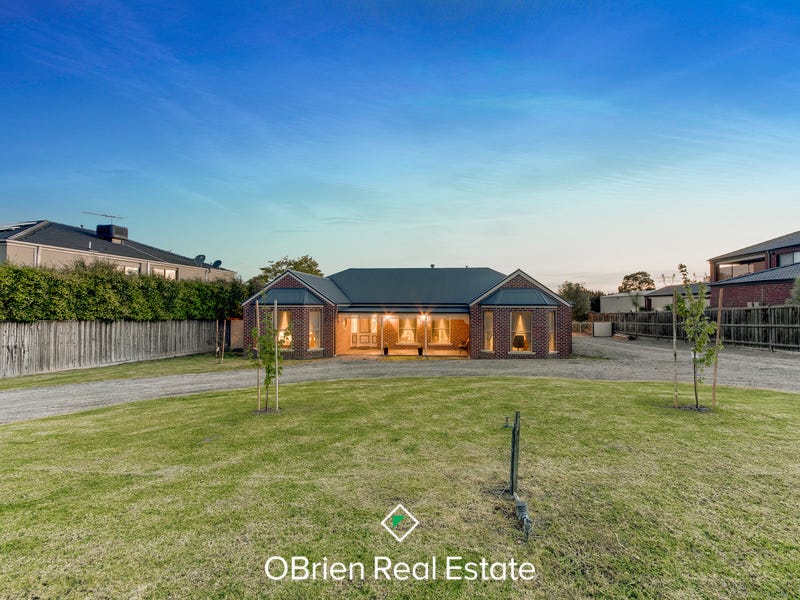 7 Highgrange Way, Narre Warren North, VIC 3804