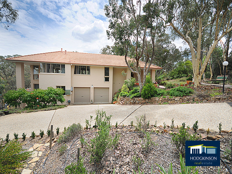 2 Woodman Place, Greenleigh, NSW 2620 Property Details