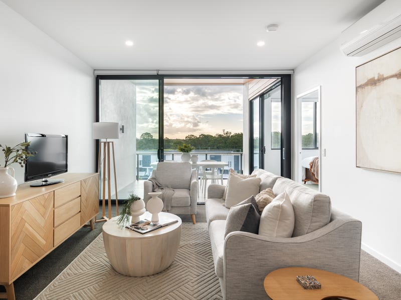 Top-Floor Luxury Apartment Properties And Spaces photo