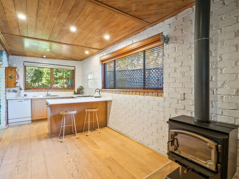 5 Wards Hill Road, Killcare Heights, NSW 2257