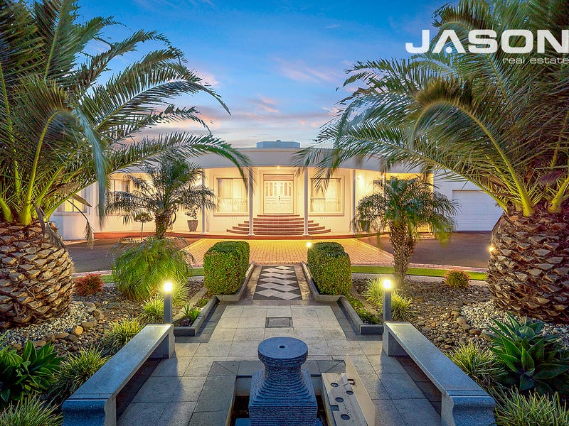 8 Jedburgh Place, Greenvale, VIC 3059