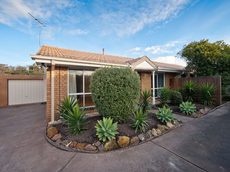 2/115 Prince Street, Mornington, Vic 3931 Property Details