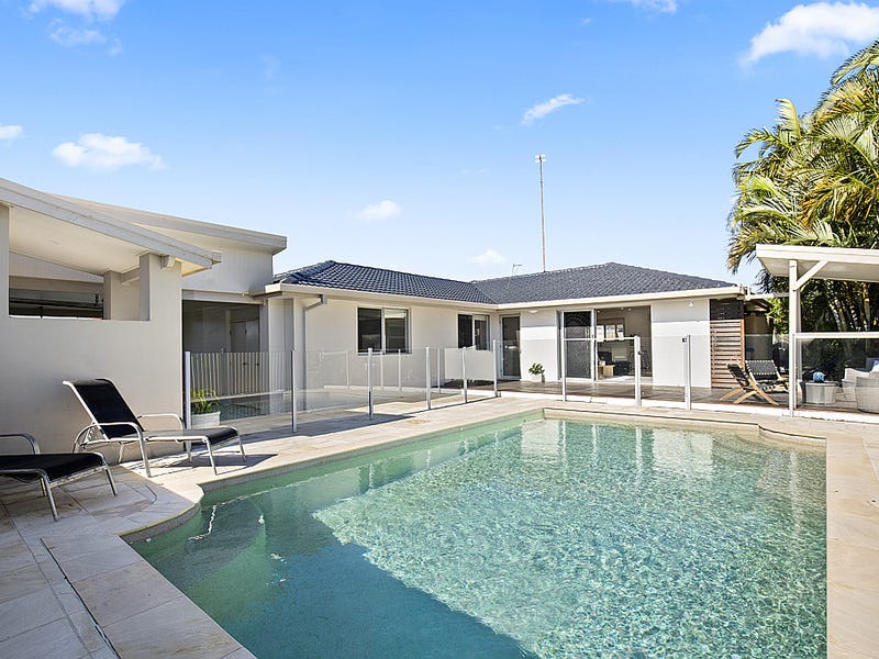 75 Oceanic Drive, Mermaid Waters, QLD 4218