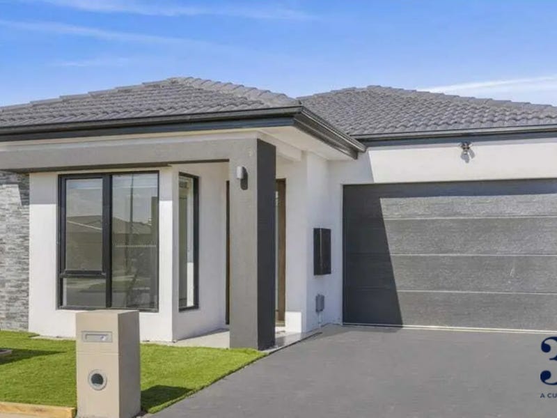 13 Phelps Street, Tarneit, Vic 3029 Property Details