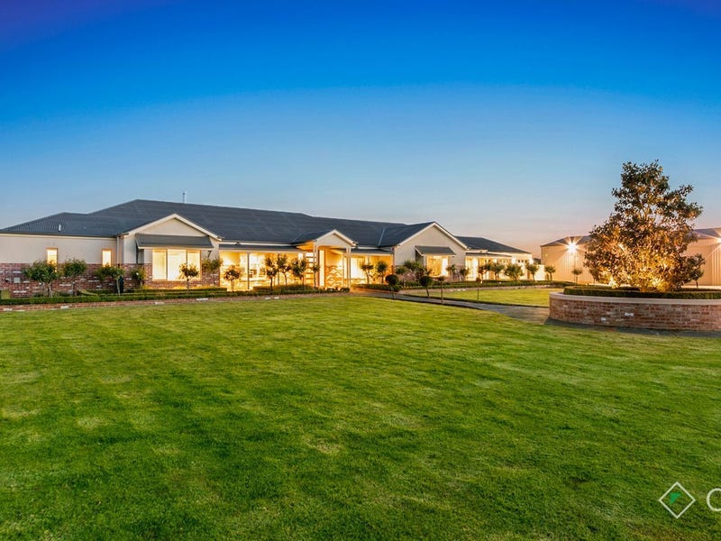 580 Muddy Gates Lane, Tooradin, VIC 3980