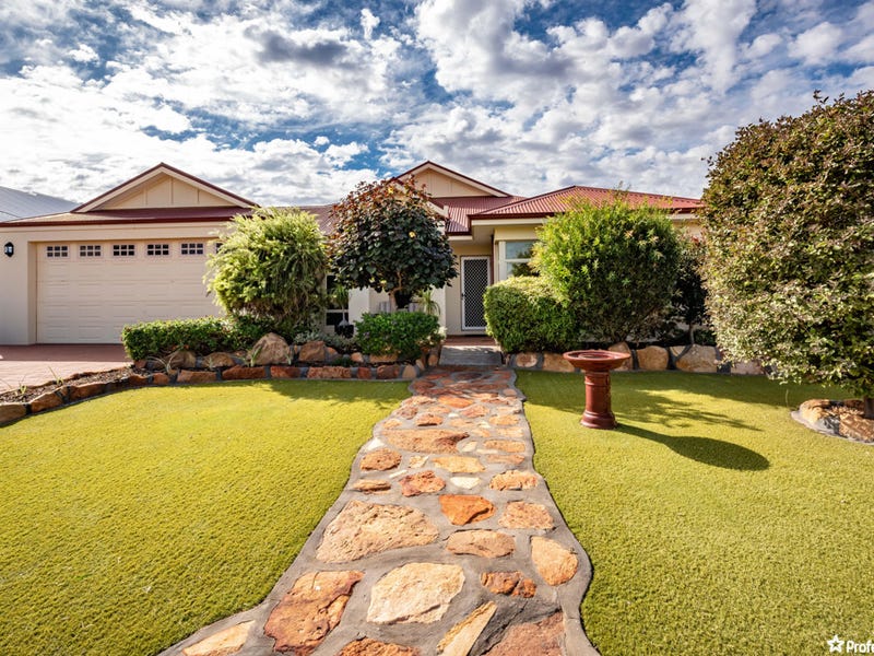 33 Windward Way, Drummond Cove, WA 6532