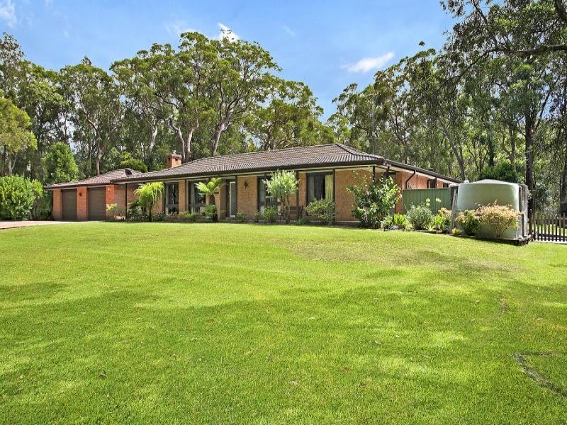 5 Recluse Place, Salt Ash, NSW 2318