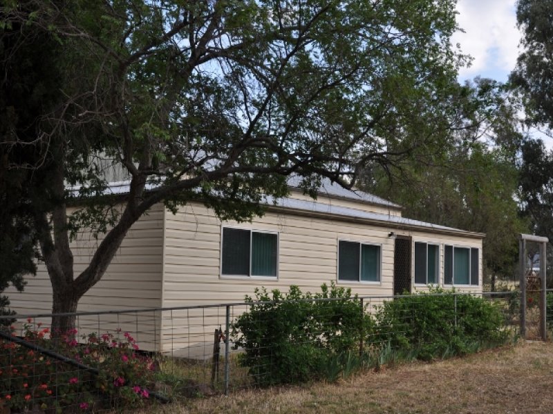 . "Throndale" Escort Way, Eugowra, NSW 2806 Property Details